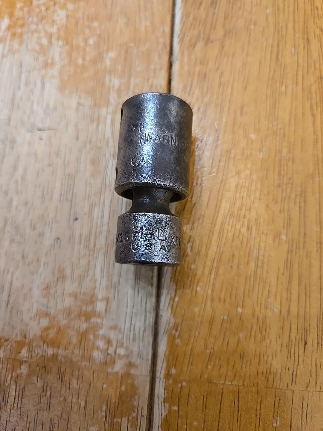 Mac Tools 3/8″ Drive 9/16″ 6PT Impact Swivel Socket XUP186R