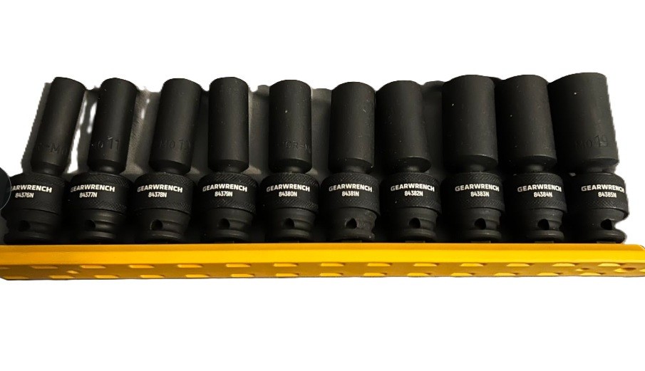 GEARWRENCH 84924N – 10 Pc. 3/8In. Drive 6 Pt. Deep Universal Impact Socket Set