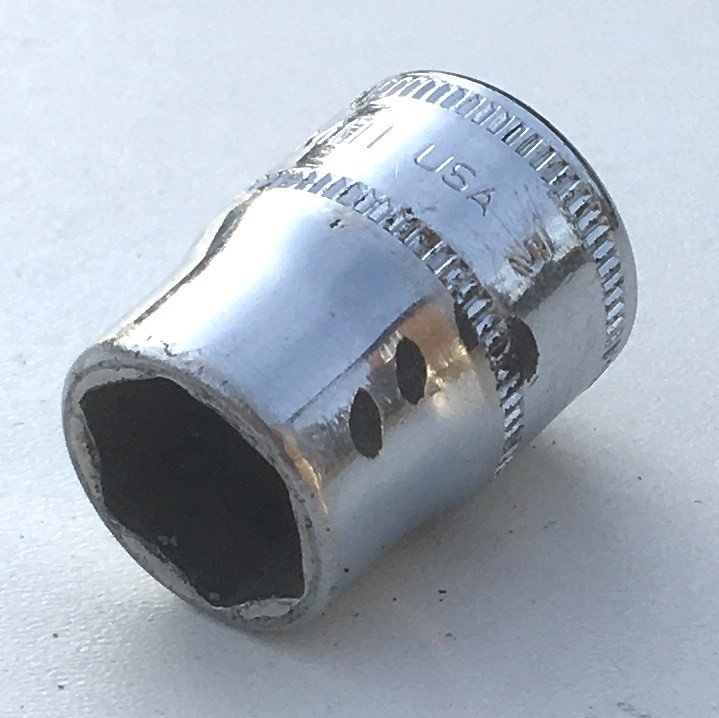 [X284] 11mm Snap-on 3/8″ dr. drive socket 6 pt shallow standard tool FSM111