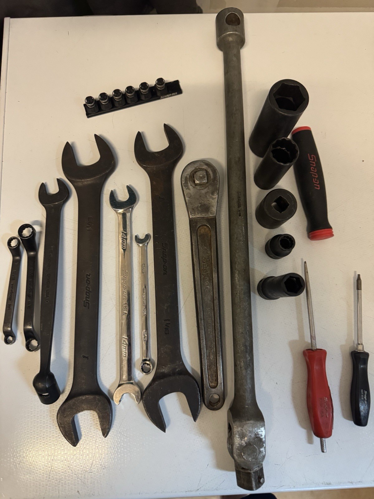 Lot Of Snap On Hand Tools (sockets, Screwdriver, Rachet, Wrench)