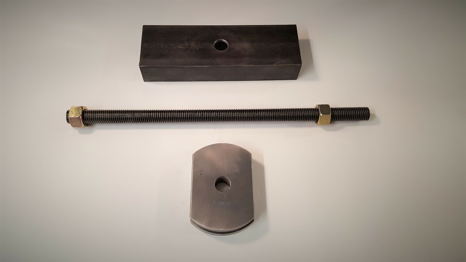 Truck, Tractor or Automotive engine cylinder sleeve liner puller assembly