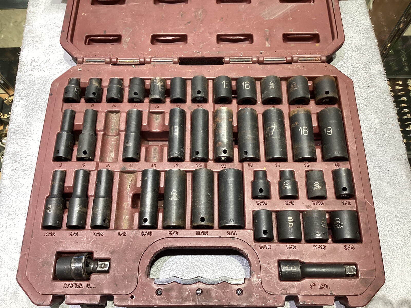 Matco SBP422V 42 Pcs SAE & Metric Impact Socket Set 3/8″ Miss 3 pcs *See Images*