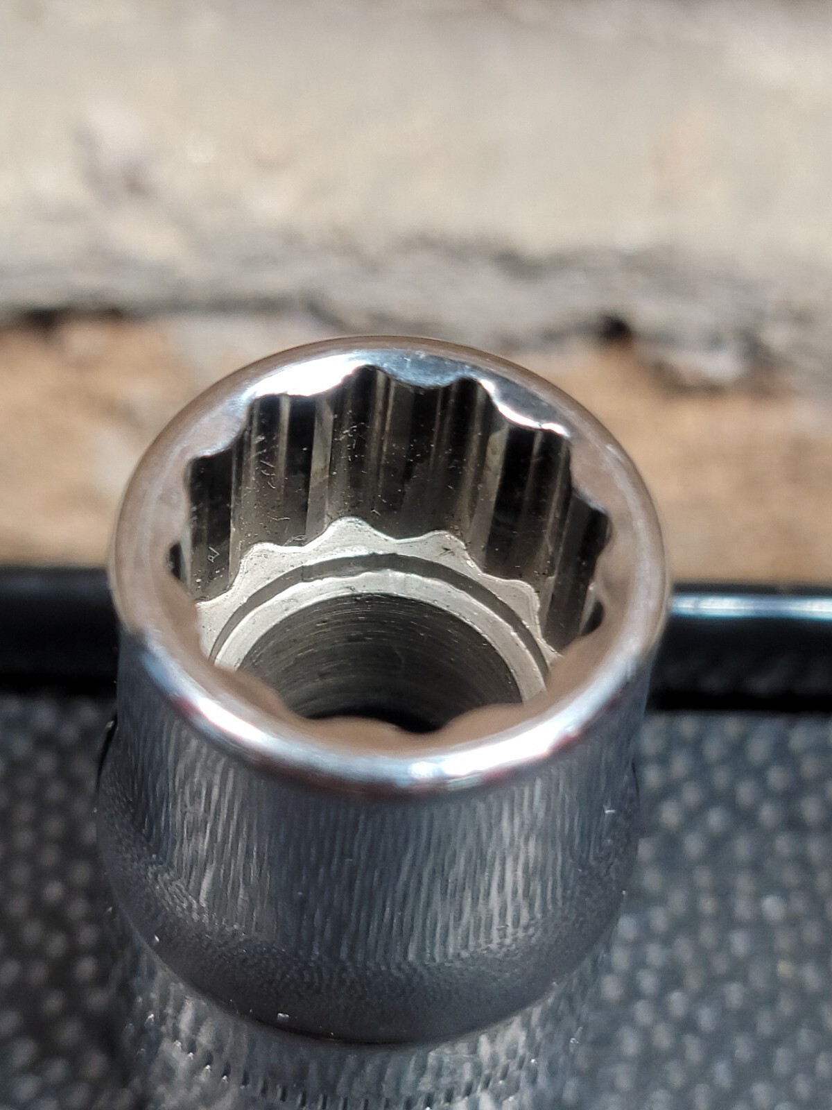 Snap-on Tools SWM141A 14mm 1/2″ Drive Metric 12-Point Shallow Socket Chrome USA