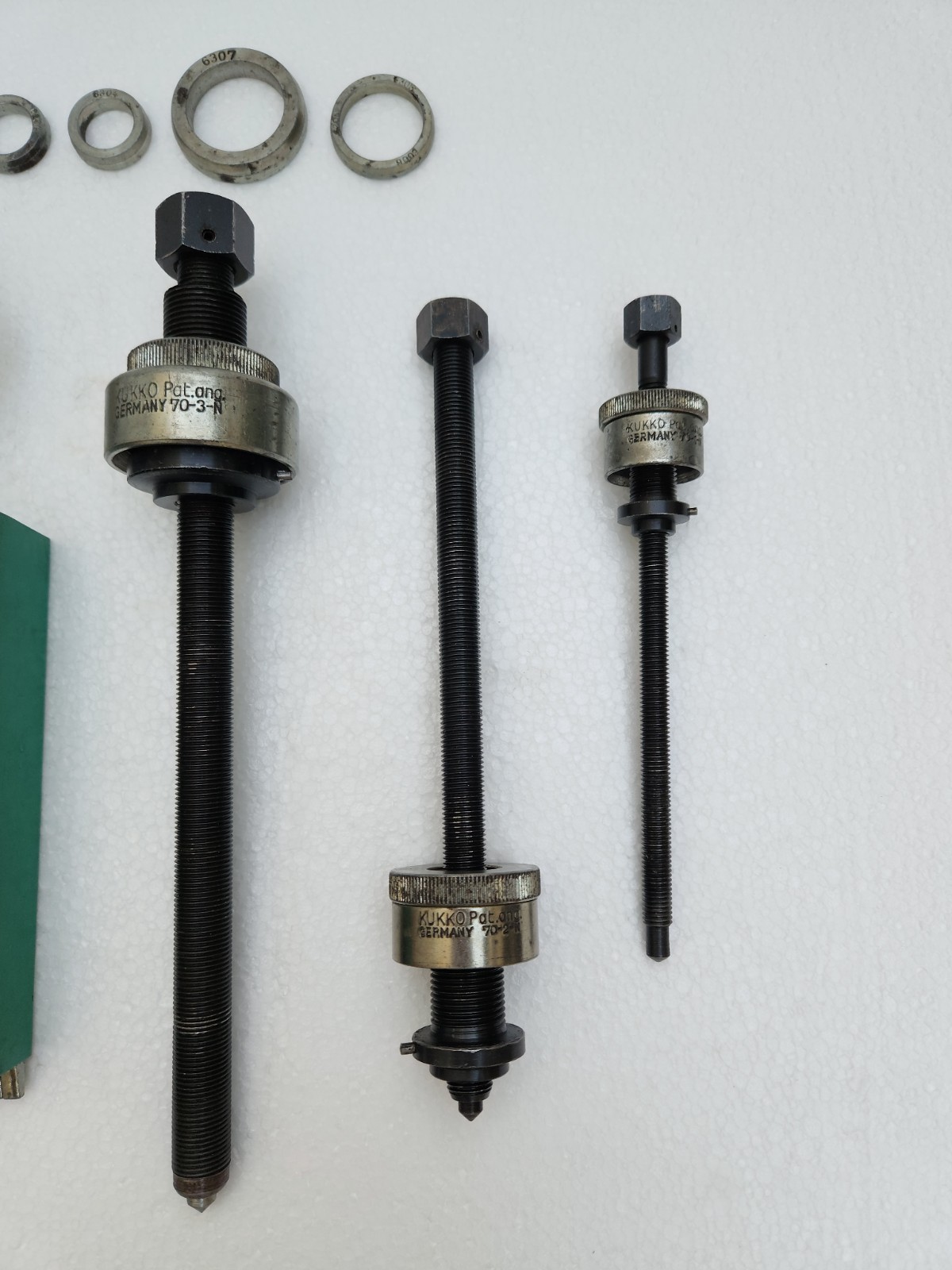 KUKKO 70A INTERNAL BEARING PULLER/DEEP GROVE BALL BEARING EXTRACTOR SET