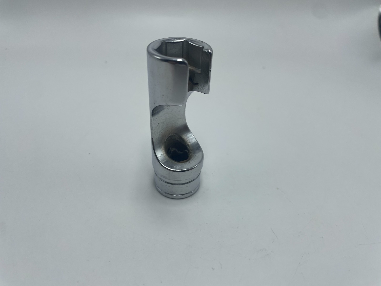 Snap-on FRX181 3/8″ Drive 6-Point SAE 9/16″ Flank Drive® Flare Nut Socket