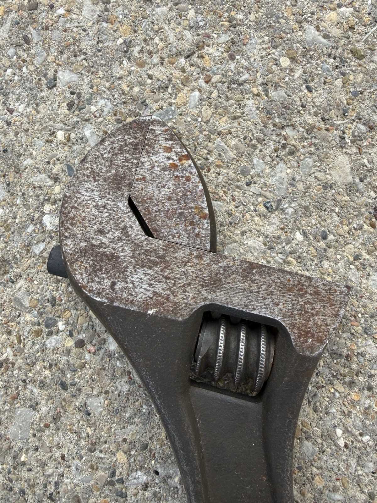 URREA 715-S 15” Black Industrial Finish Adjustable Wrench, Surface Rust