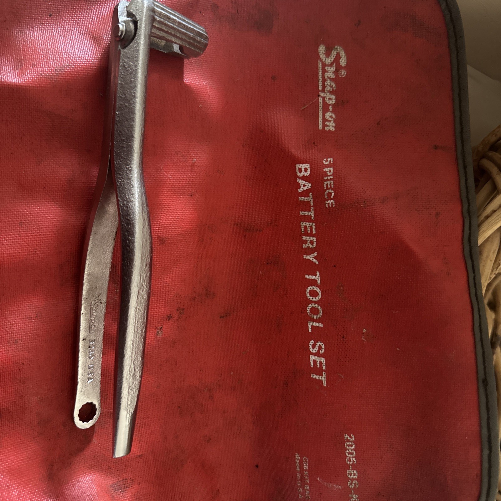 Snap-on B260A Battery Cable Clamp Pliers 7-3/8″ USA Terminal Spread Tool and bag