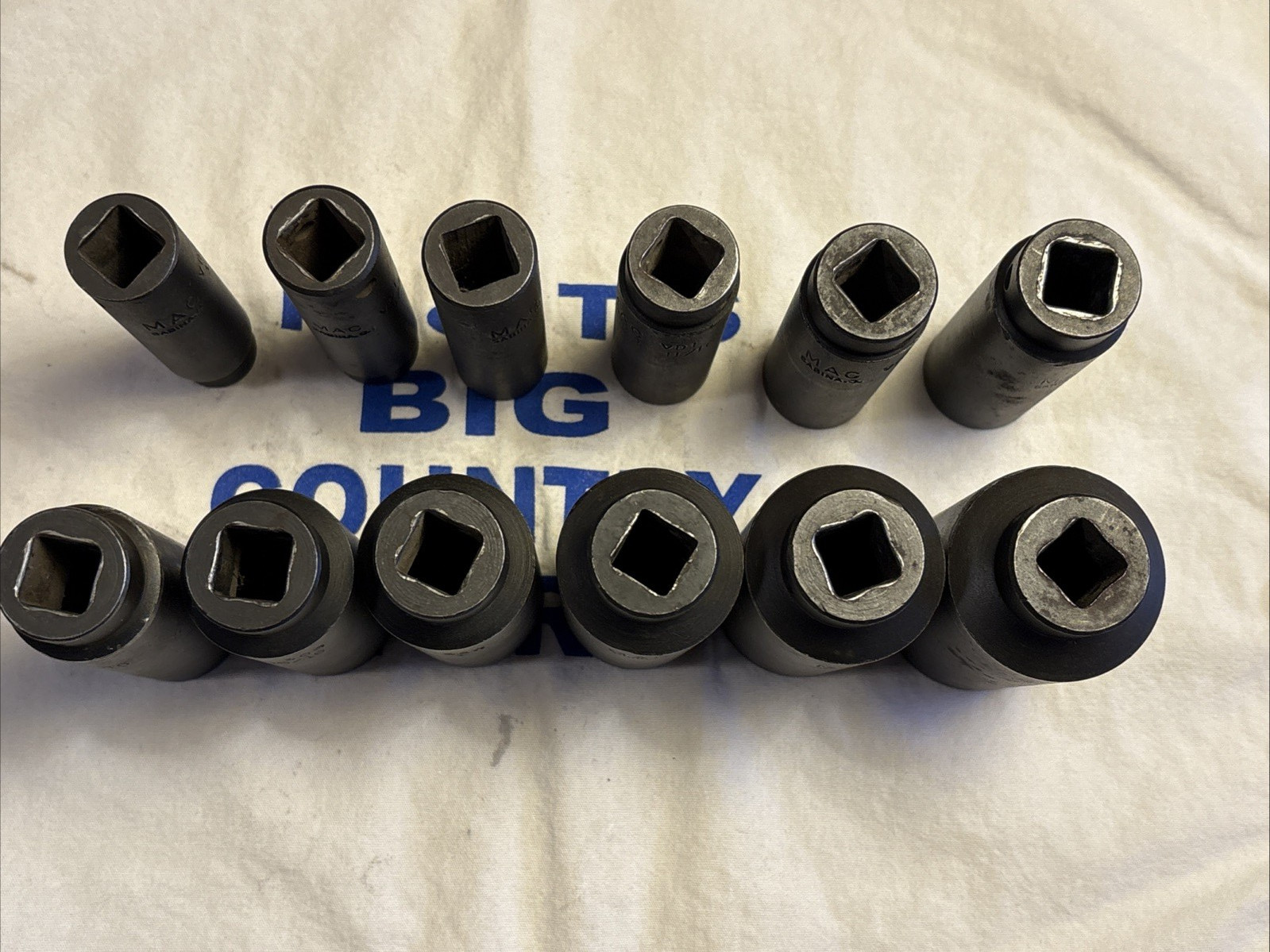 Mac Tools USA 1/2″ Drive 12pc 6pt Deep Impact Socket Set SVDP136BRPT