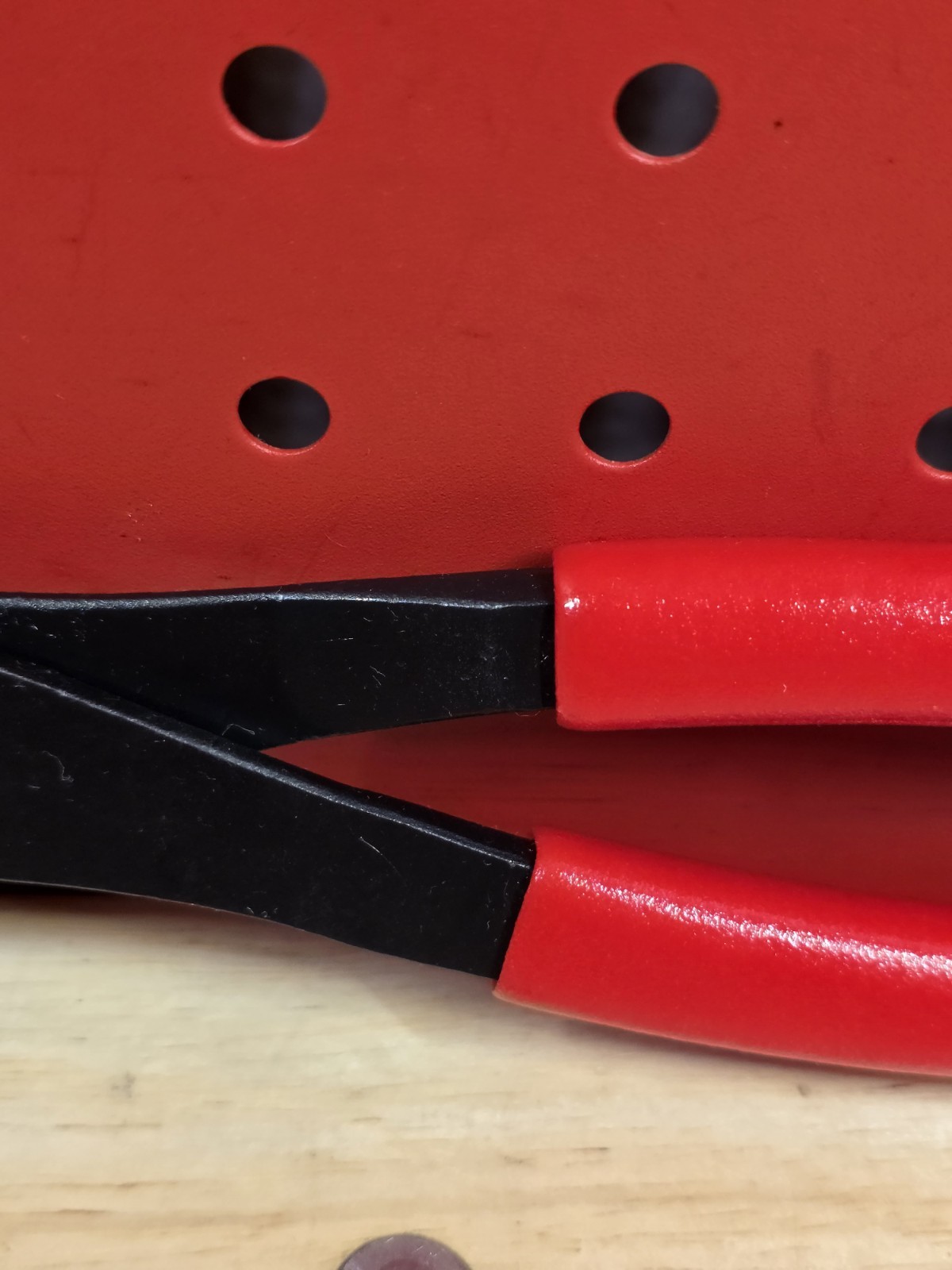 Snap-on Tools 208CCP RED Grip Angle Nose Battery Terminal Pliers LIGHTLY USED