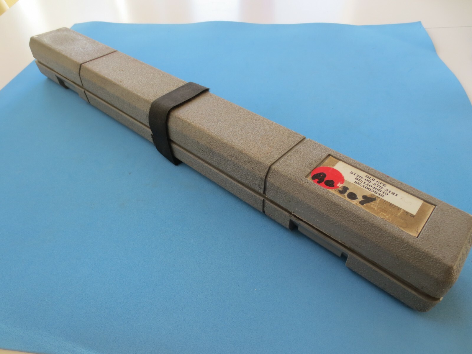 JS Technology G63190, 1/2″ Drive, 700-1600 in./lb. Click Torque Wrench