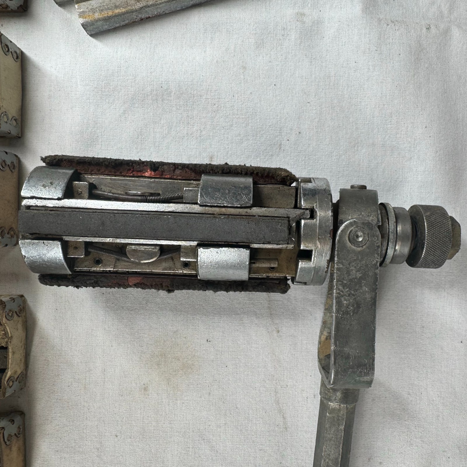 Lisle Corp Engine Cylinder Hone Model CHJ Kit