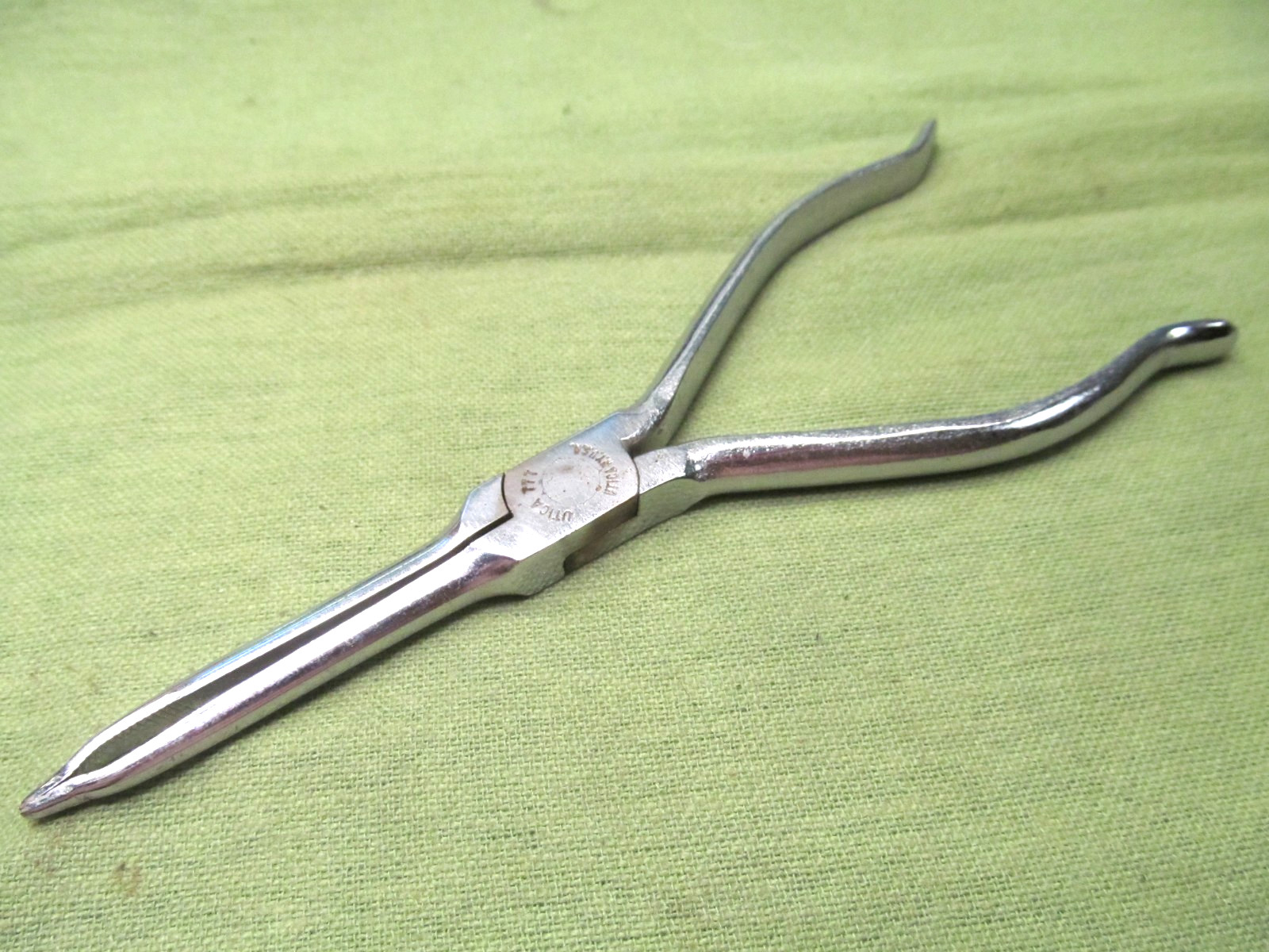 Vtg. Utica 777 Long Reach Needle Nose Pliers – Unique Tip Shape – Must See