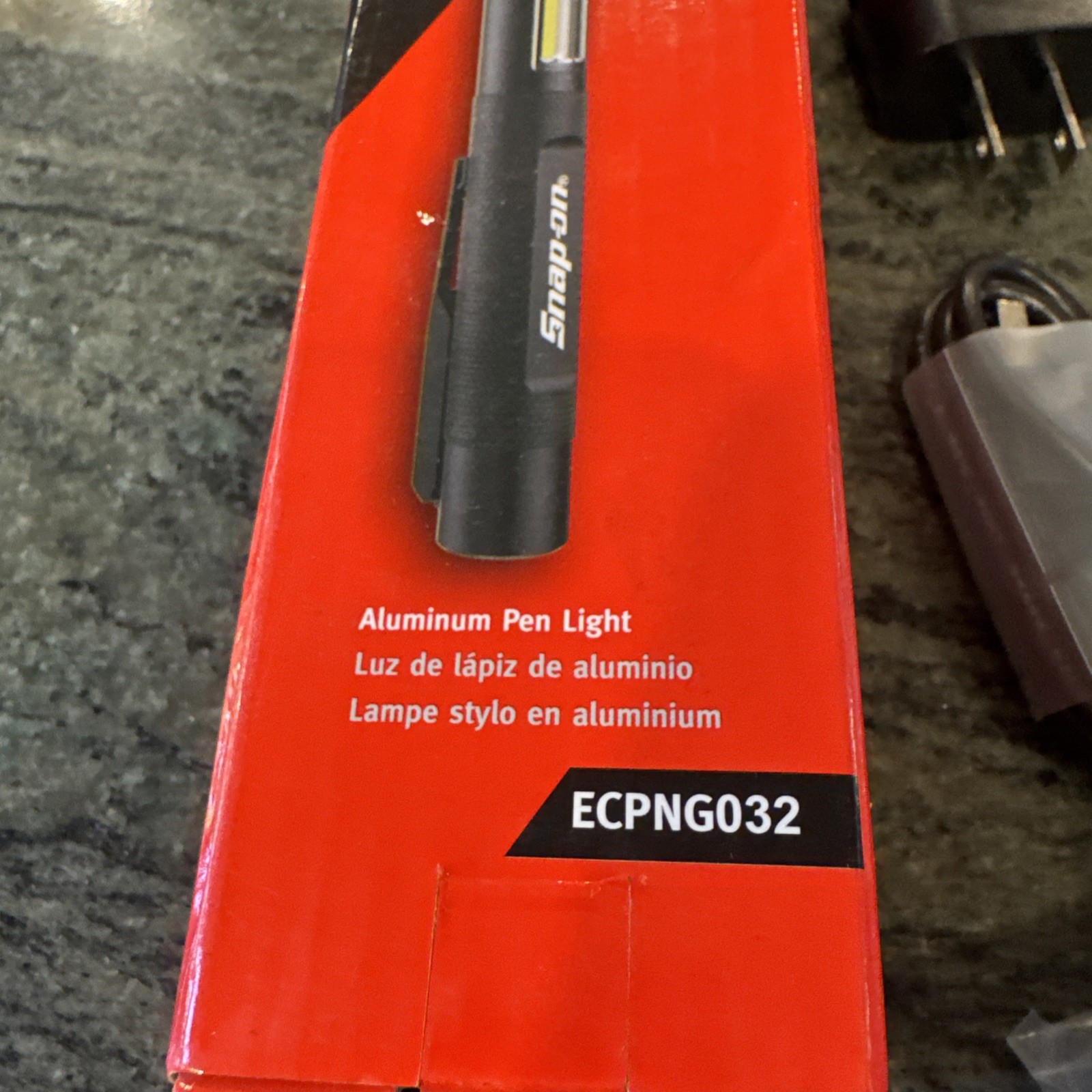 Snap on ecpng032 black 300 lumen aluminum pen light rechargeable new