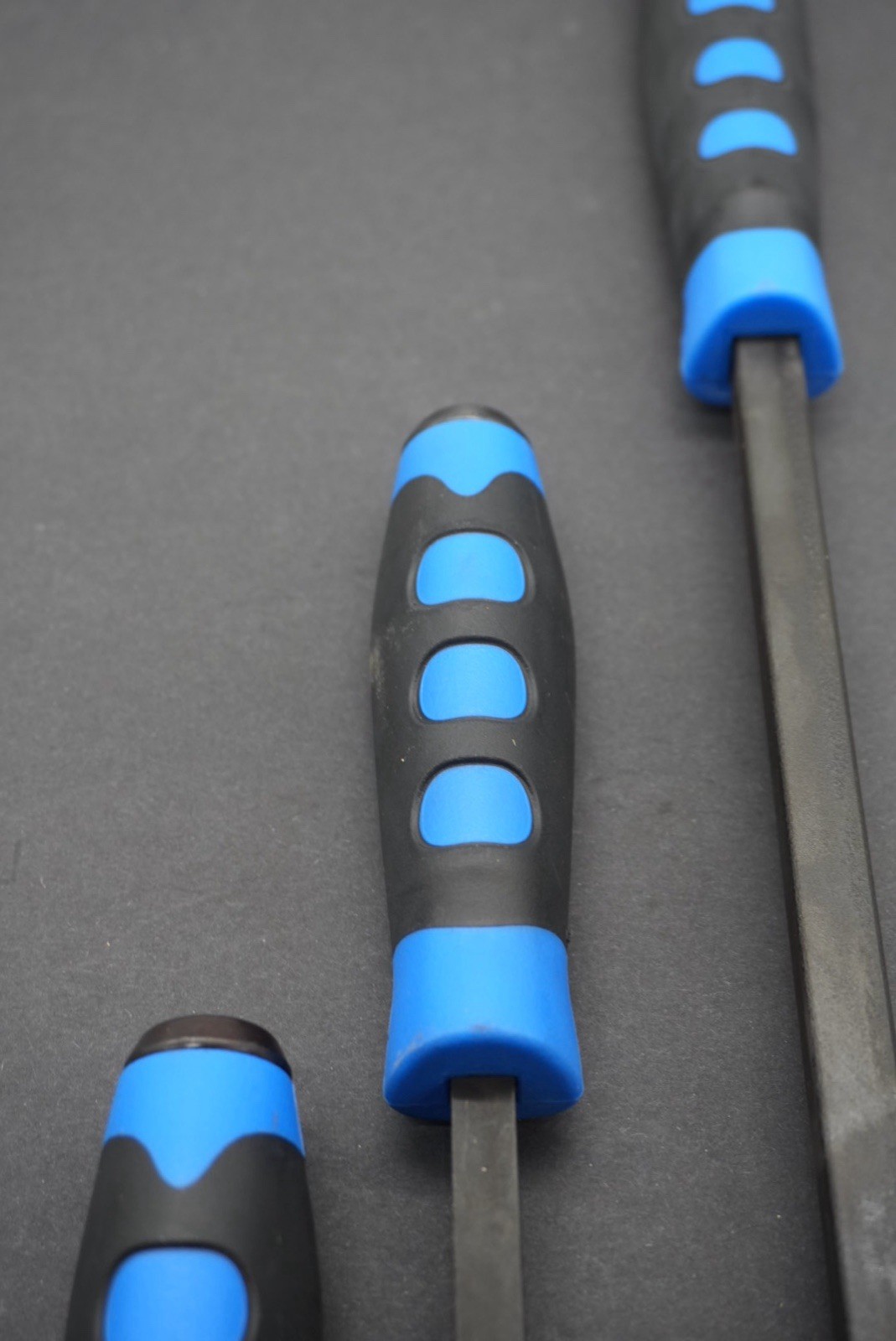 Matco Tools Pry Bar Set 4- Piece Curved Tip Strike Handle (Blue) PBSB4C No Tray