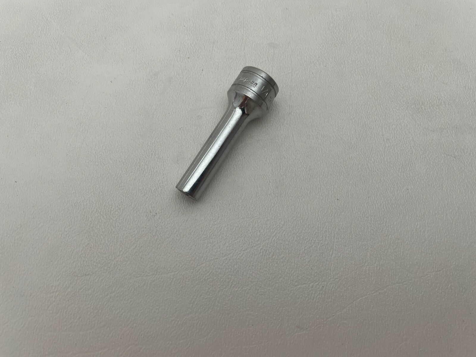 Snap-On Tools USA 3/8″ Drive 6 Point 1/4″ SAE Deep Chrome Socket SFS081