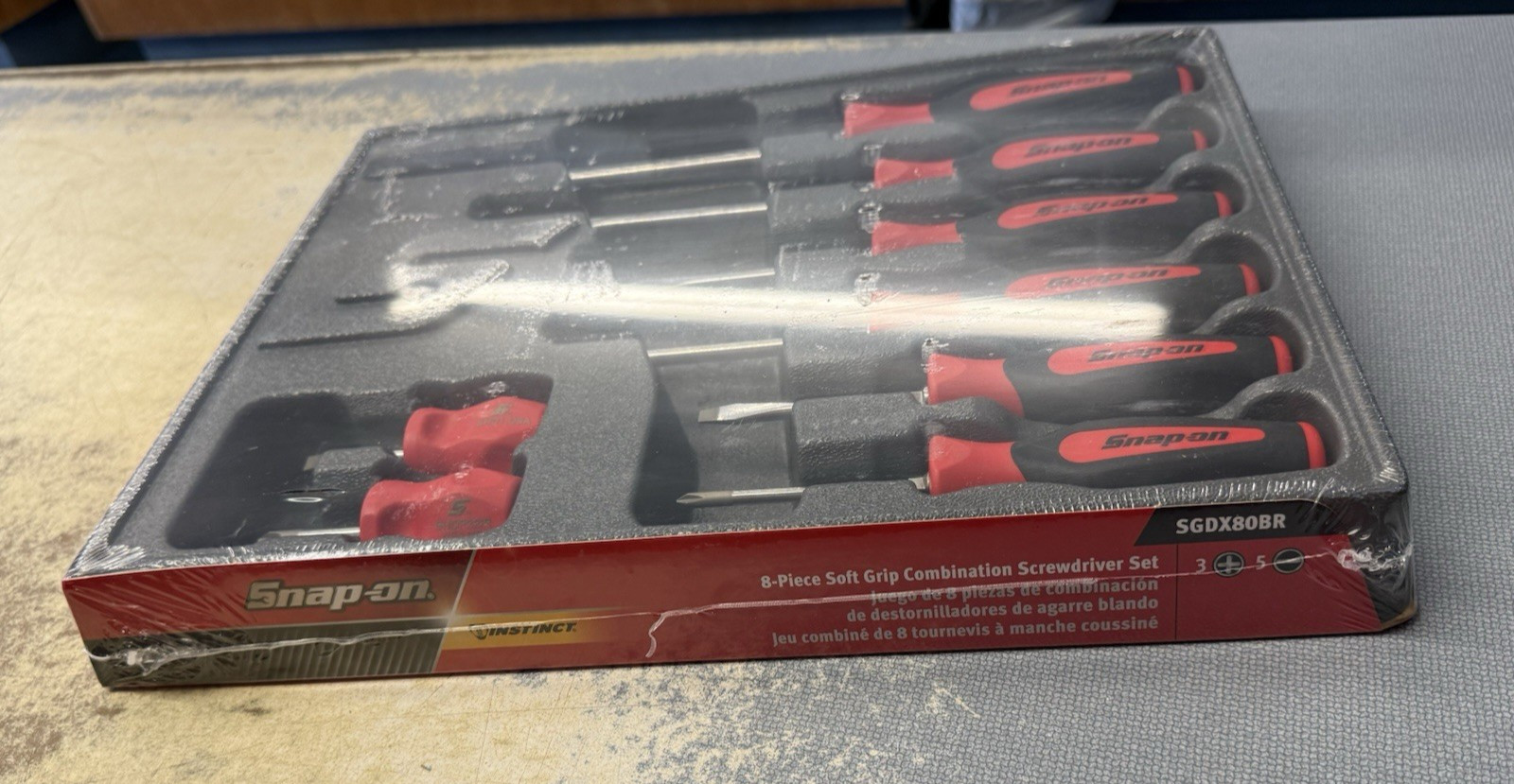 Brand New Snap-on USA 8 piece Soft Grip Combination Screwdriver Set SGDX80BR