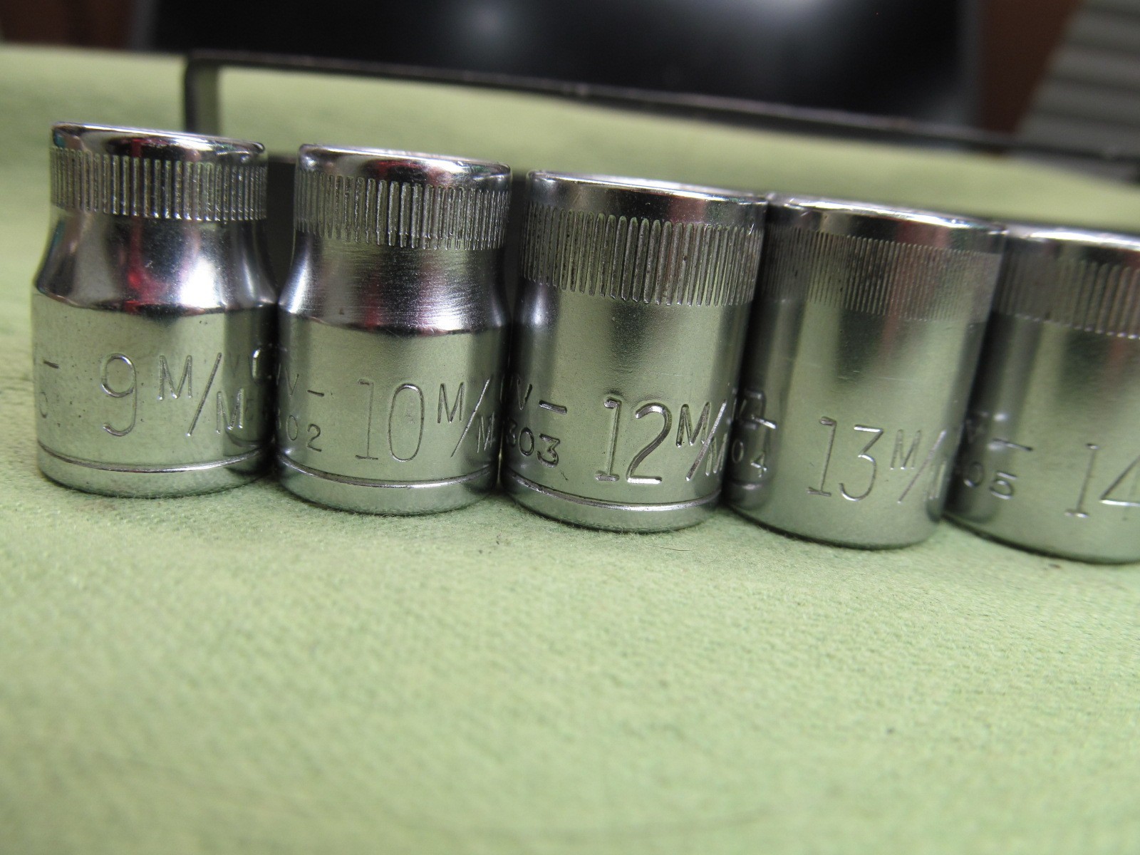 Vintage Craftsman USA 3/8″ drive METRIC Socket Set – 9mm-19mm – 12pt Sockets