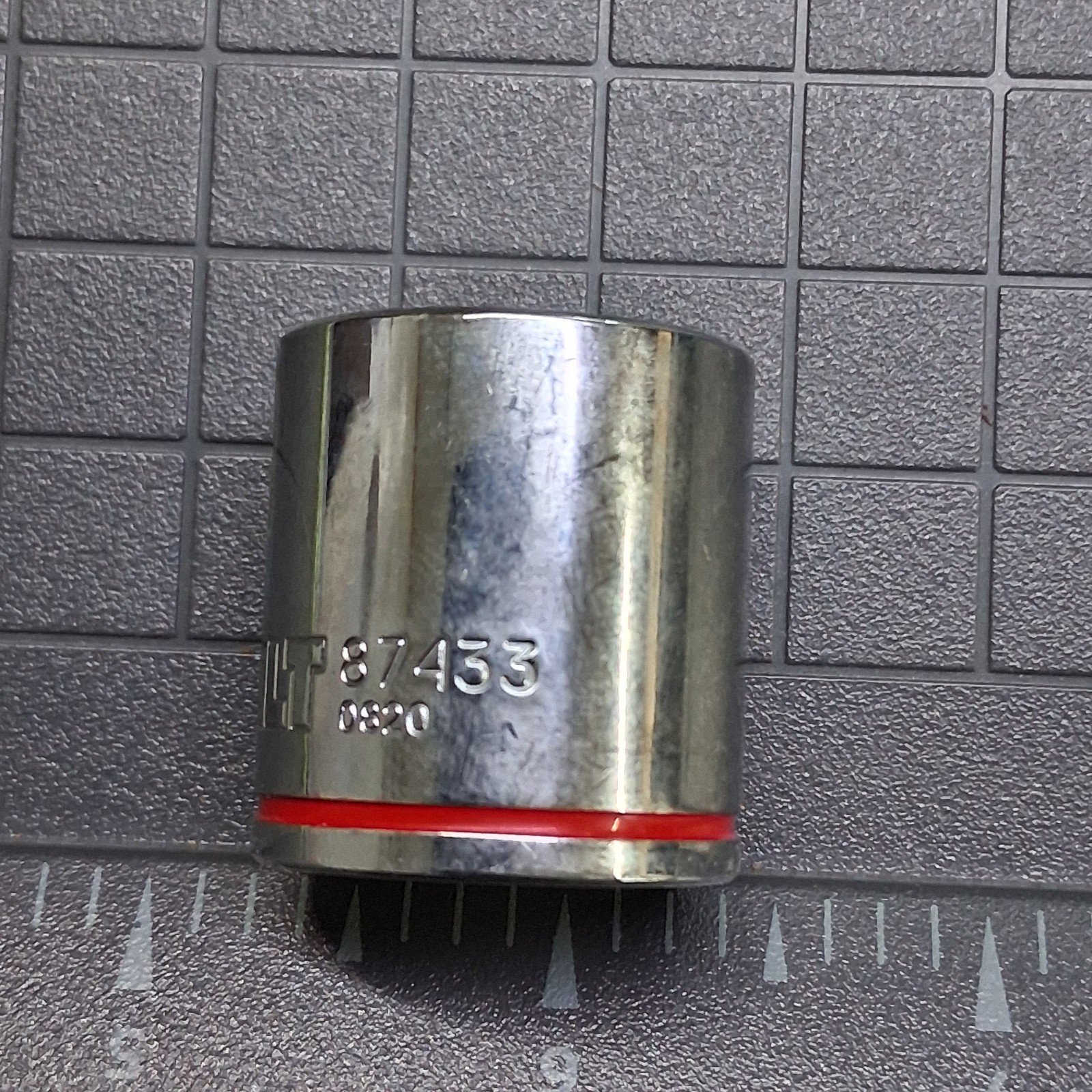 Kobalt 13/16″ SAE 3/8″ Drive 12-Point Chrome Socket
