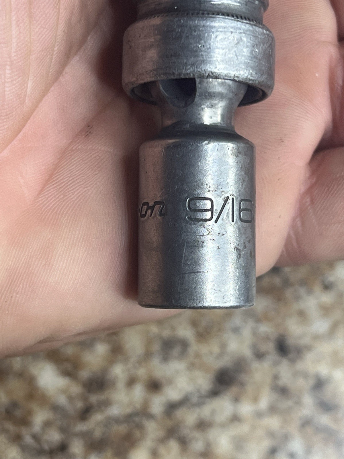 Snap On IPL18A 1/2″ Dr 6-Point 9/16″ Flank Drive Shallow Swivel Impact Socket