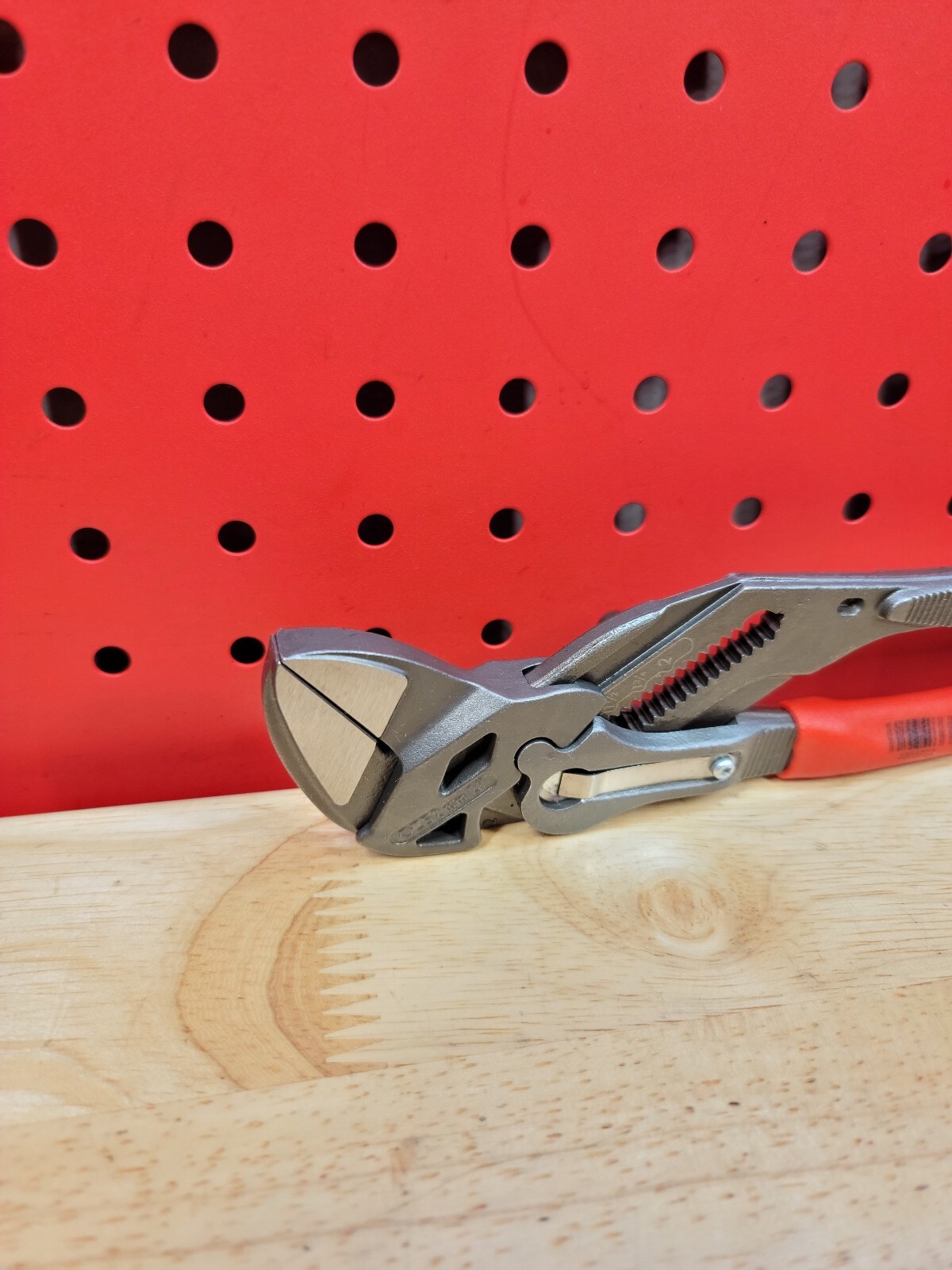 Knipex 10″ Adjustable Pliers Wrench 2″ Jaw Opening No Pinch Red 86 01 250