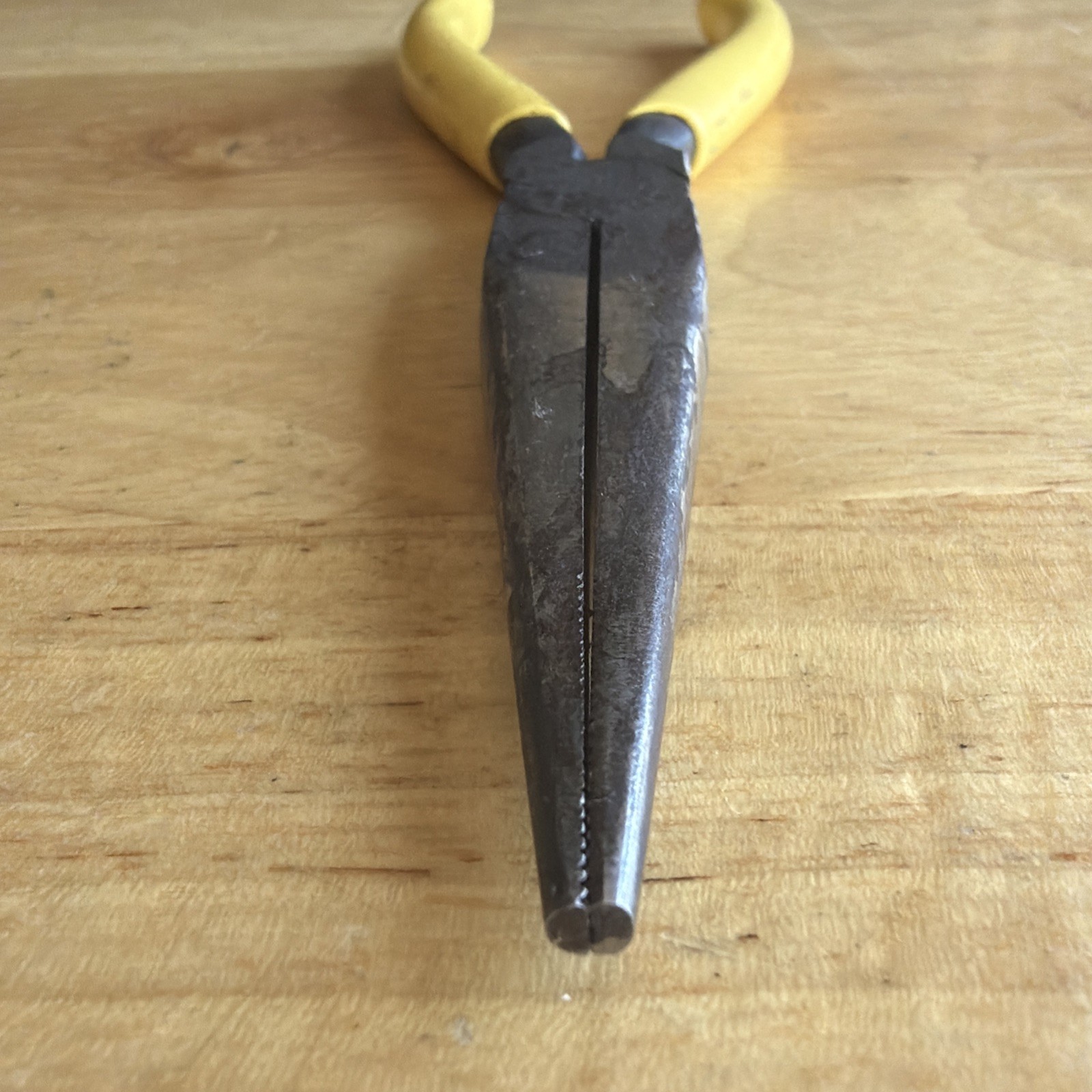 Williams Tools 7-1/4″ Long Needle Nose Pliers Yellow Handle PL-78-C Made in USA