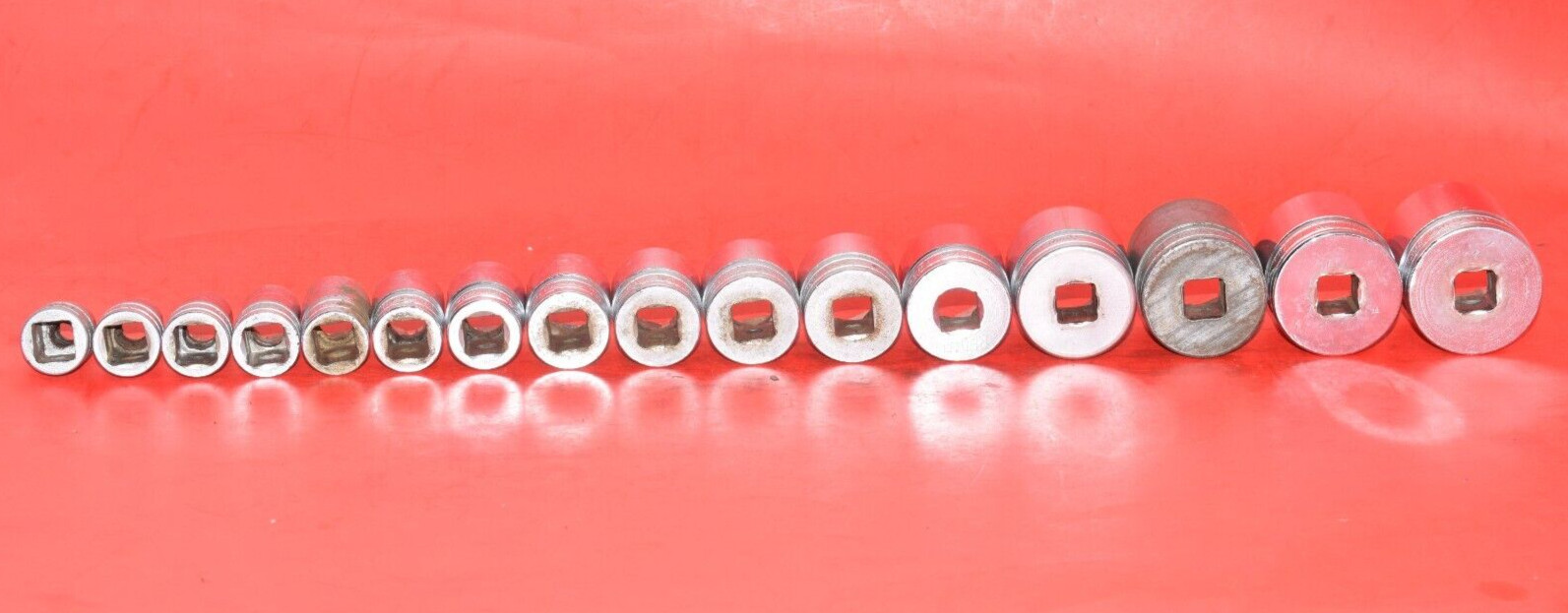 Snap-On 1/2″ Drive 16 PIECE SAE 3/8″ – 1-3/8″ Shallow 6-POINT Flank Socket Set