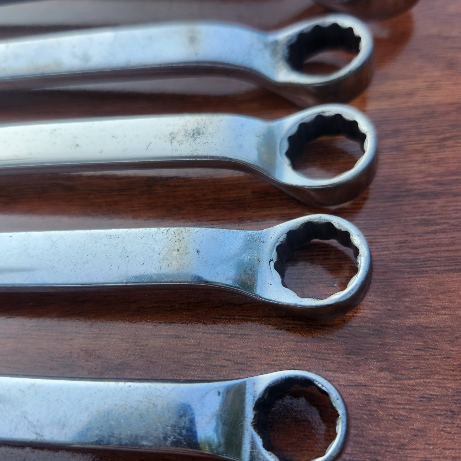 Snap On XBM1011-1719 10-19mm 12 Point 6 Piece 10° Offset Box End Wrench Set USA