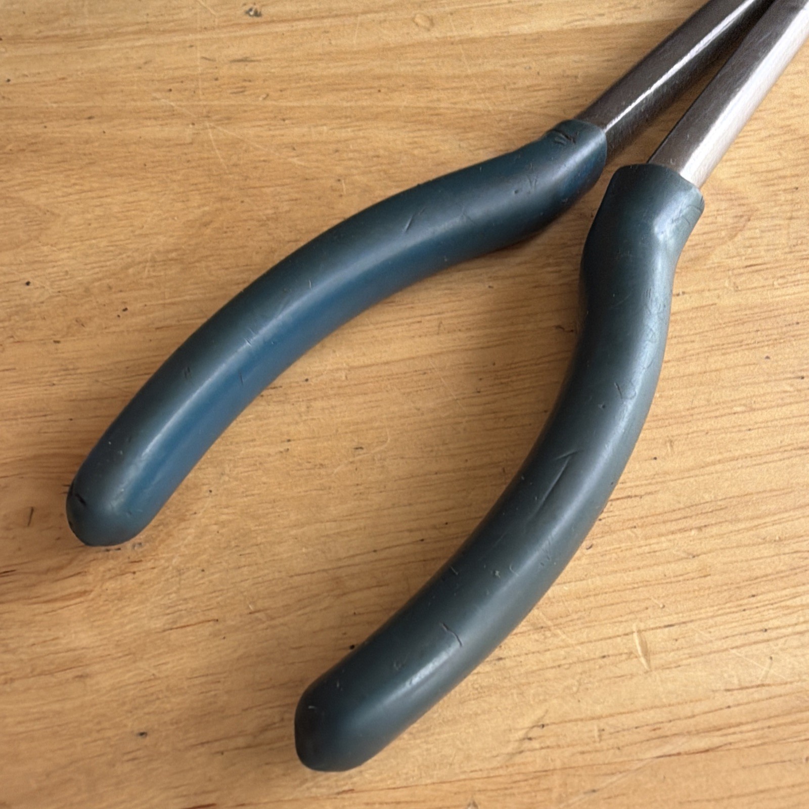 Blue Point 13″ Long Reach Compound Double Joint Needle Nose Pliers 913DJBCP