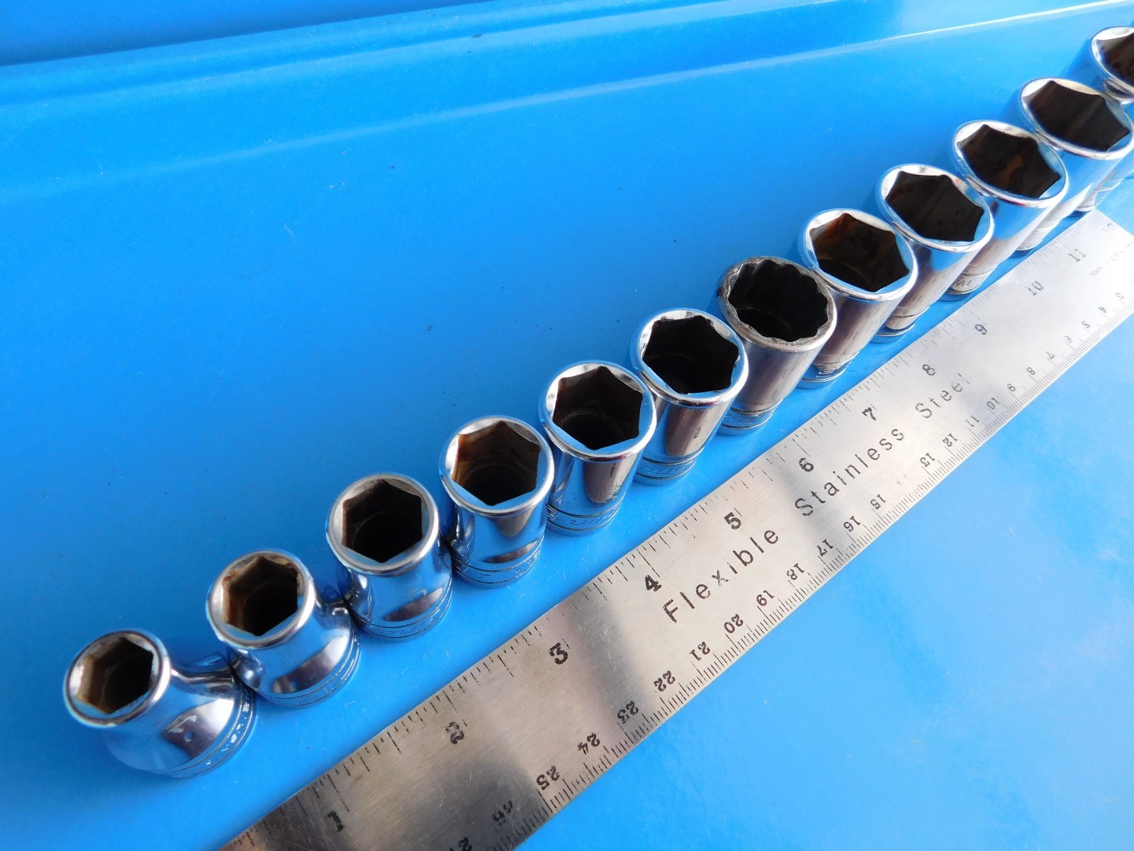 USED, SNAP ON TOOLS 13 PC. 1/2 IN. DR. SHORT SOCKET SET 3/8 IN THRU 1-1/8 IN.