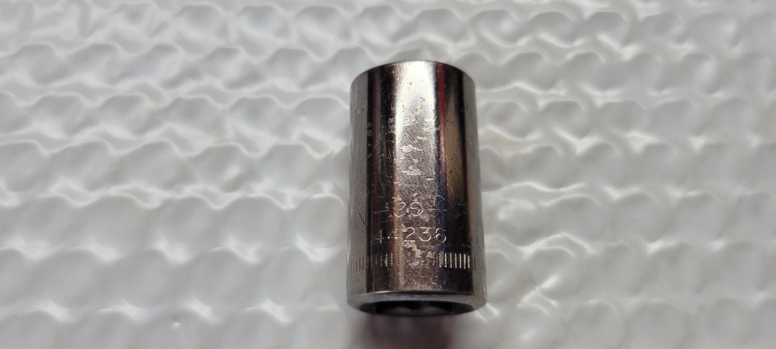Craftsman -G2- 44236 15mm 12pt 1/2″ Drive Socket