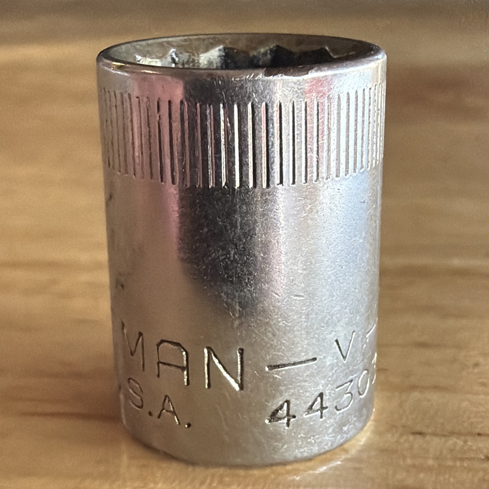 Craftsman 12mm Shallow Socket 3/8″ Drive 12 Point Top Knurl V Series 44303 USA