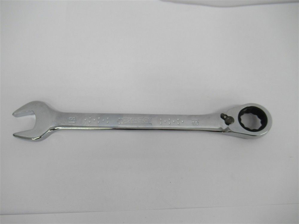 Expert E113310, 18mm Reversible Ratcheting Combination Wrench, 12 Point