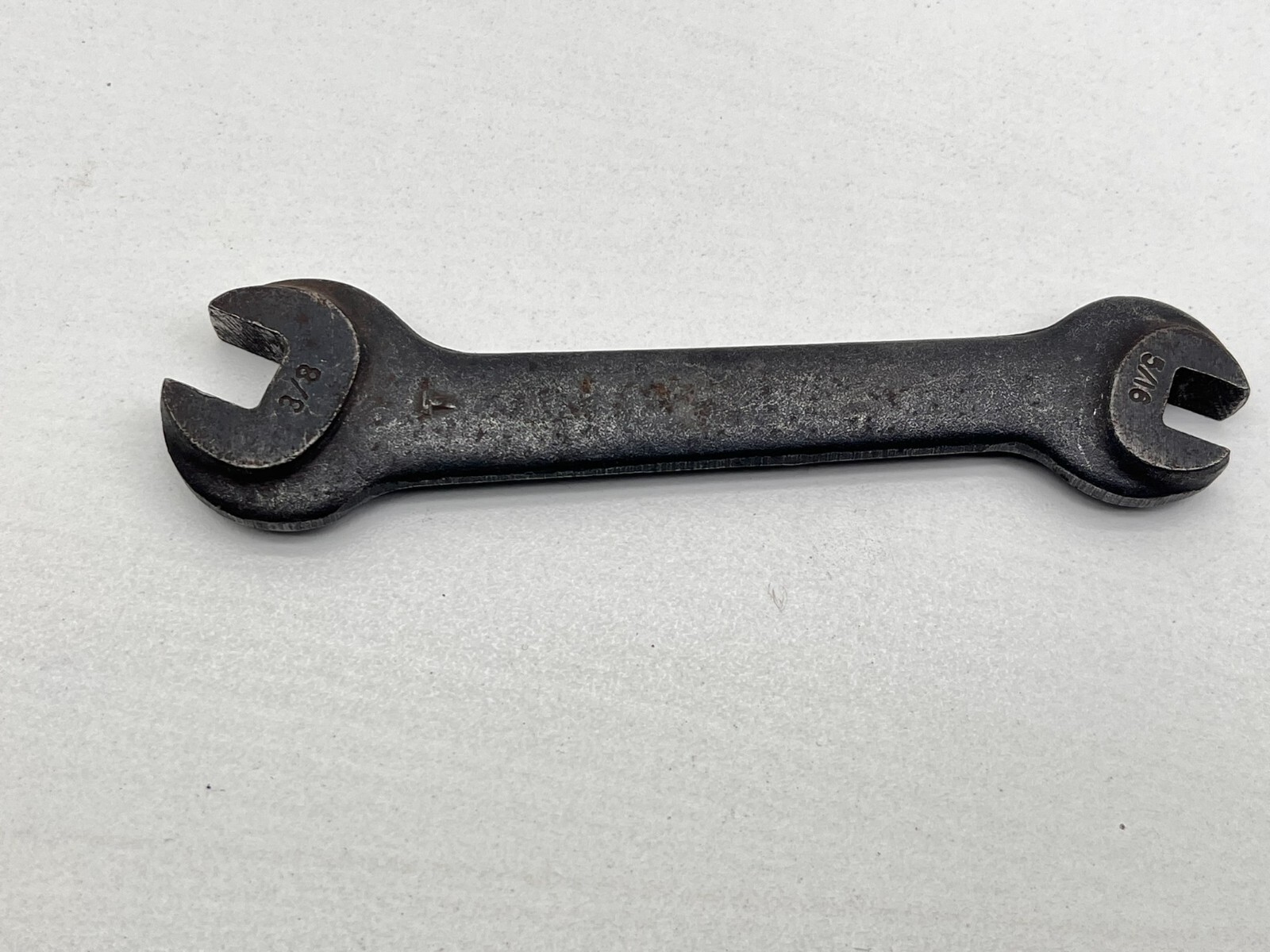1 Lot of 4 Vintage Wrenches 1/2-5/8, 1/2-9/16, 3/8-5/16, 1/2-7/16
