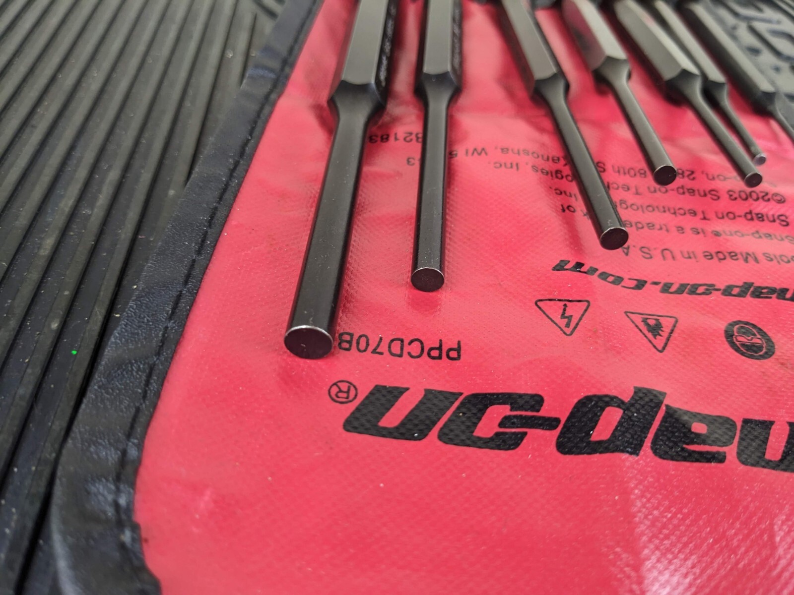 #bg302 Snap On Tools Punch And Chisel Set PPCD70BK 8-Piece