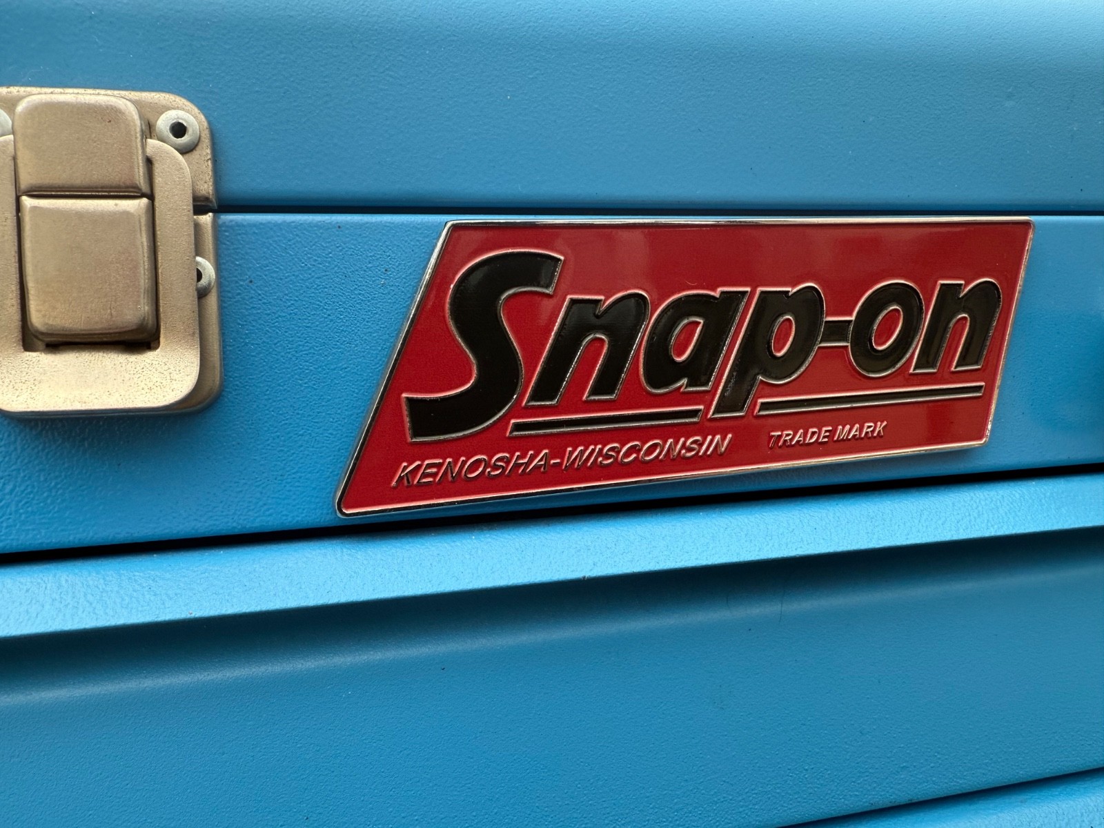 SNAP-ON Tools logo emblem VINTAGE Nameplate 1.5mm thick steel 5” x 2”.Rare.