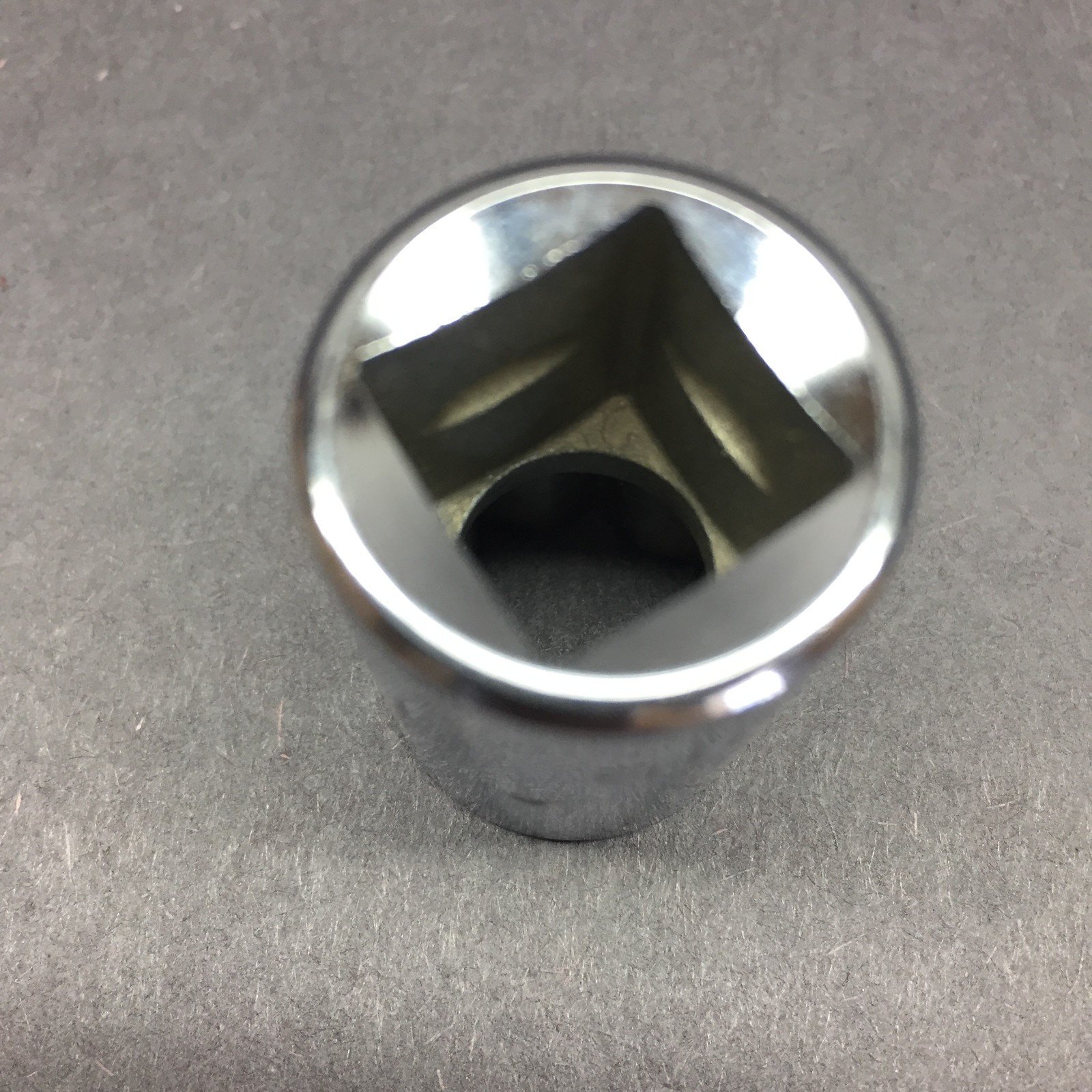 Matco 1/2″ Shallow Socket 3/8″ Drive 8 Point Double Square B168 USA