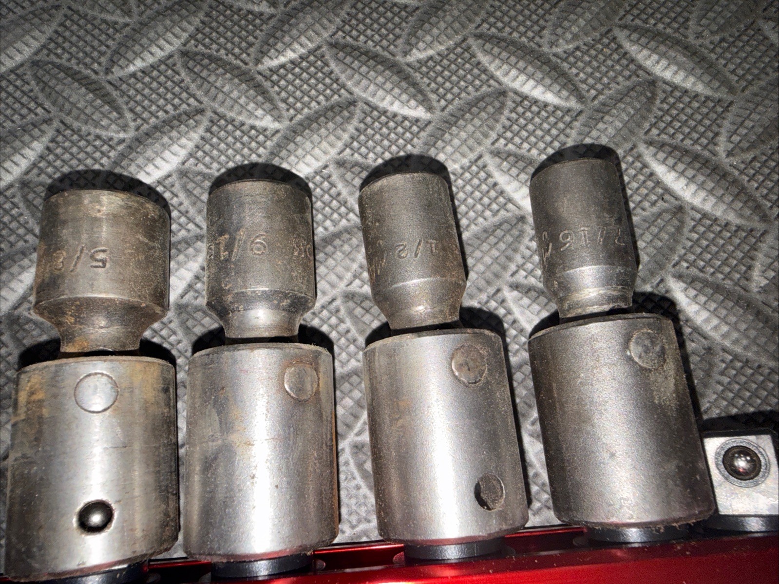 Mac Tools 7/16″ to 15/16″ 1/2″ Drive Impact Swivel Universal Joint Socket Set