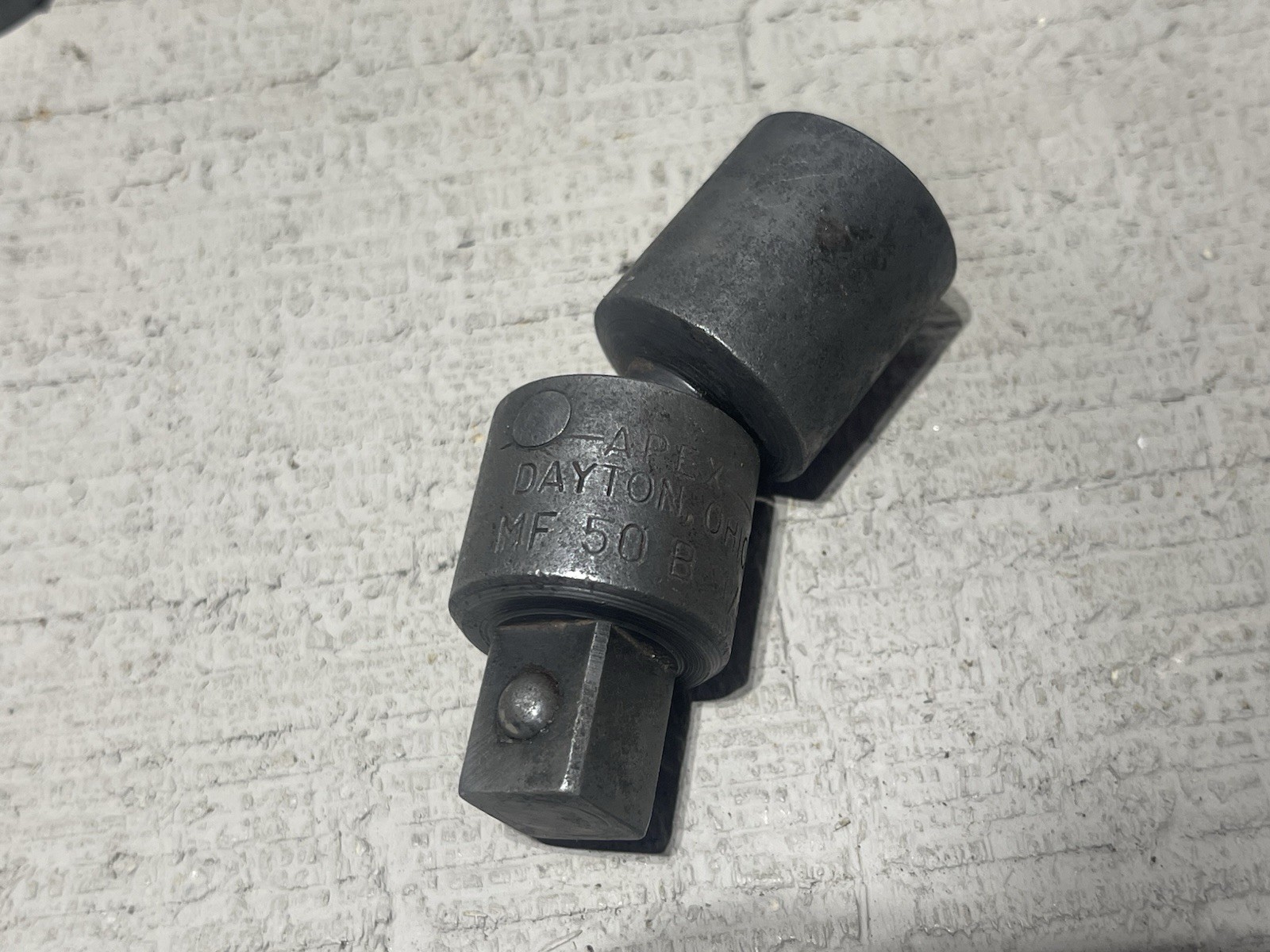 MADE USA – VINTAGE APEX (DAYTON OHIO) LOT OF 4 IMPACT SOCKETS AND SWIVEL ADAPTER