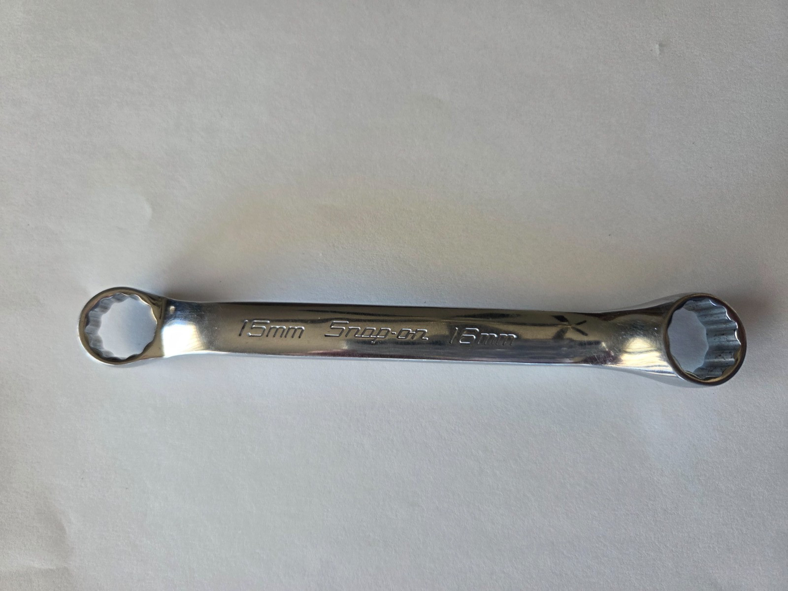 Snap-On Tools USA 12 Point 15mm x 16mm Short Offset Box End Wrench XSM1516A