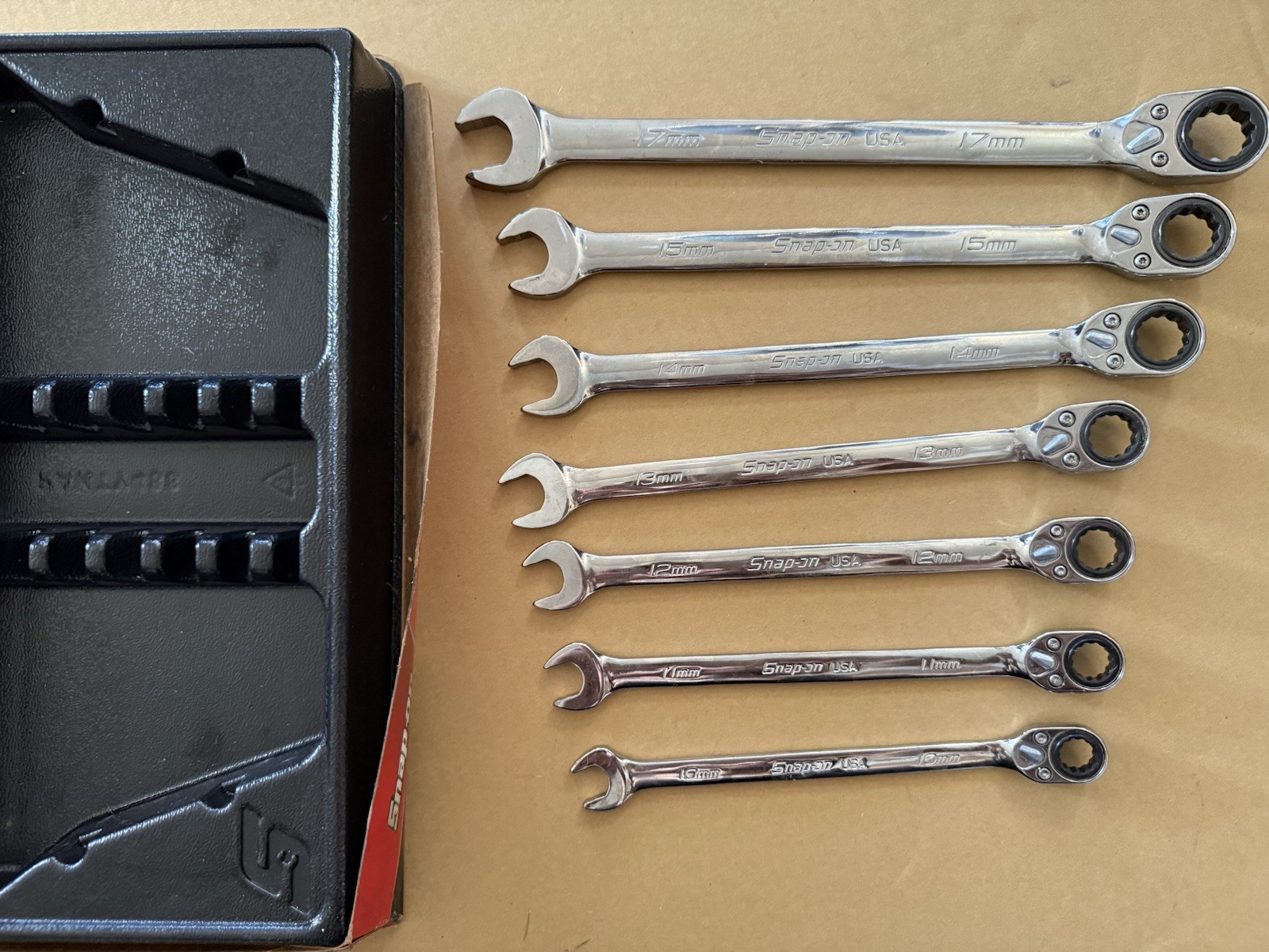 Snap On 7pc Metric Flank Drive Plus Reversible Ratcheting Combination Wrench Set