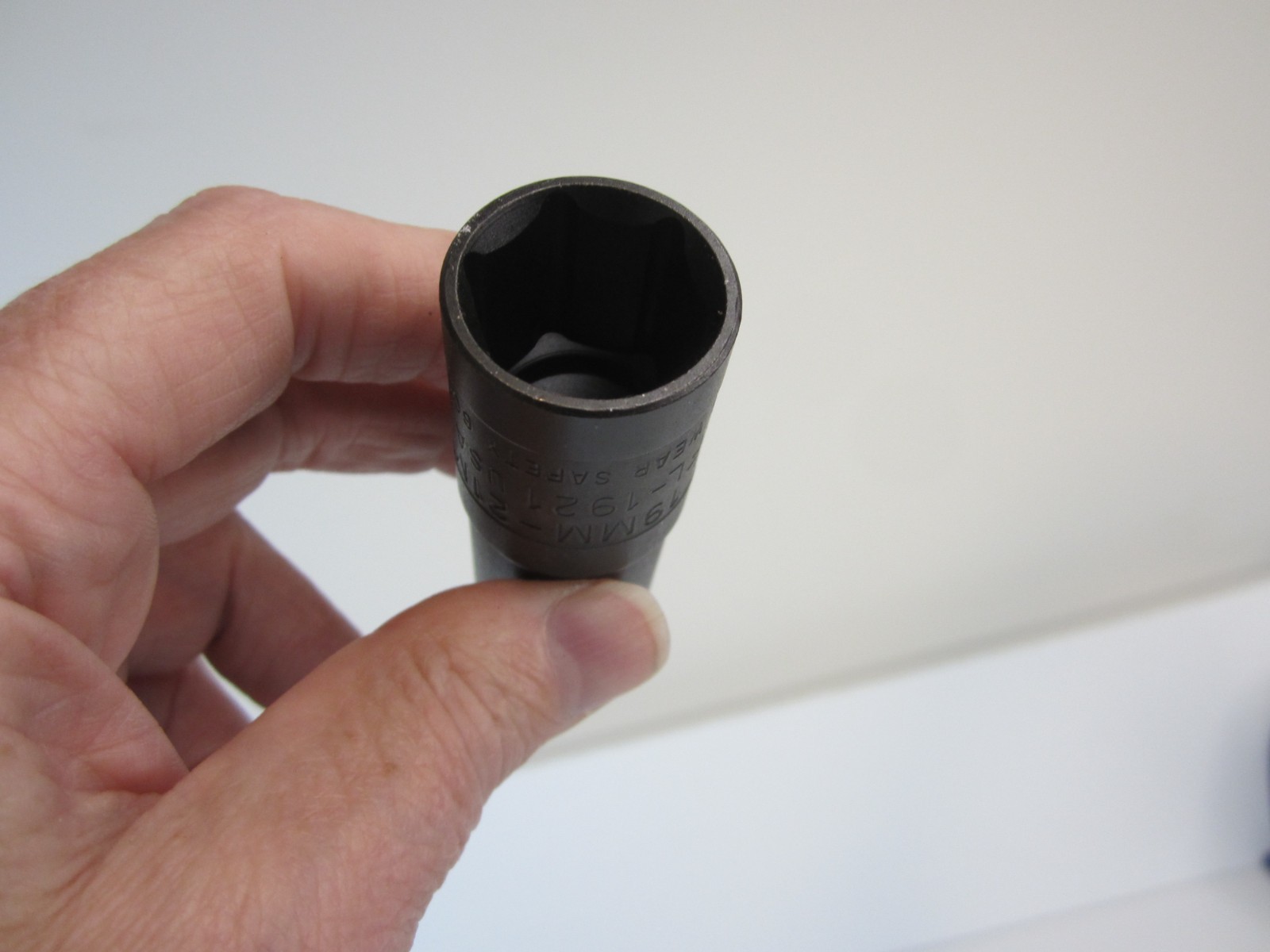 MAC TOOLS TFL-1921, 19-21mm 6-point 1/2″-drive Thin Wall Flip Impact Socket USA