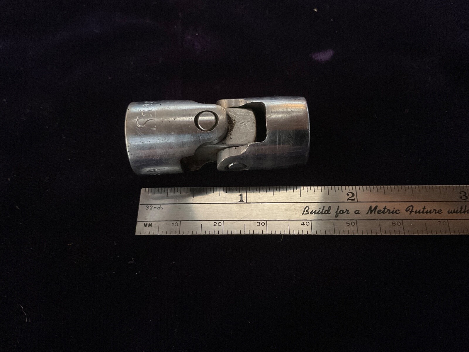 Snap on FVU 14 7/16 12-pt 3/8 Drive Universal Swivel Socket Underlined Logo