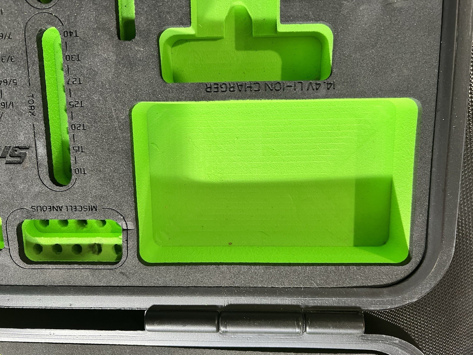 Snap-on PB202B bit driver and bit Organizer Plastic Black Green foam.