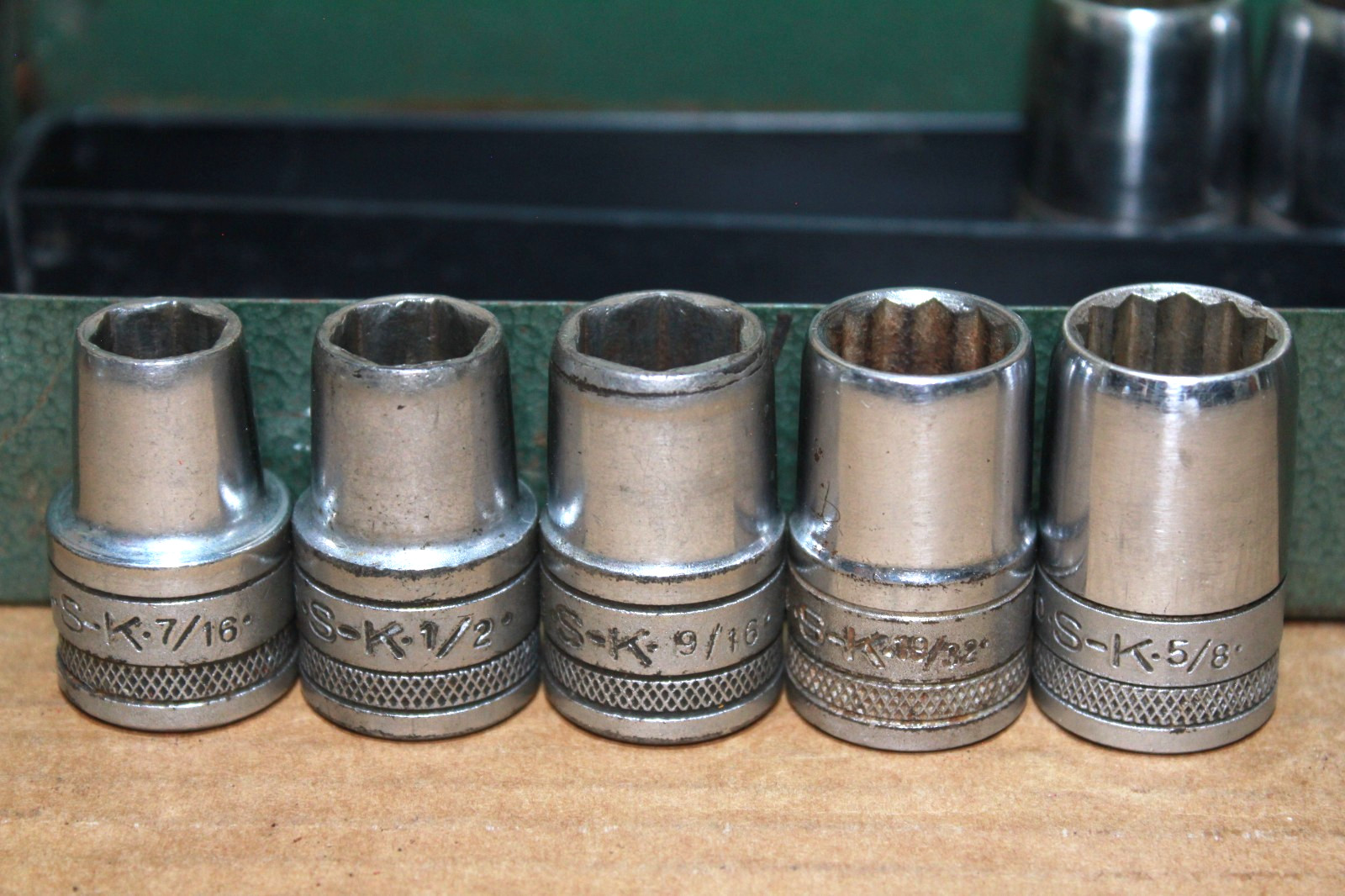 S-K TOOLS 1/2″ Drive Socket Set 17 pc 7/16″-1-1/8″ Ratchet-Breaker Bar-Extension