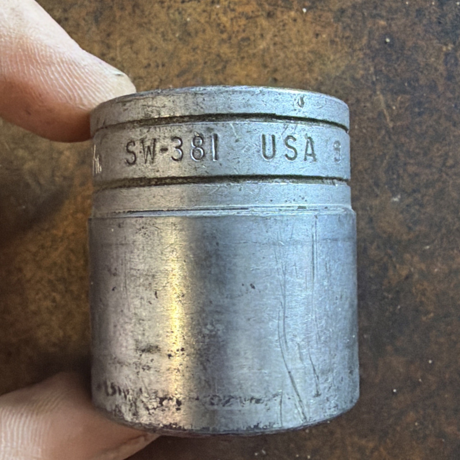 SNAP ON 1/2 INCH DRIVE SOCKETS SW-381 &SW-341 SIZE 1 3/16 &1 1/16