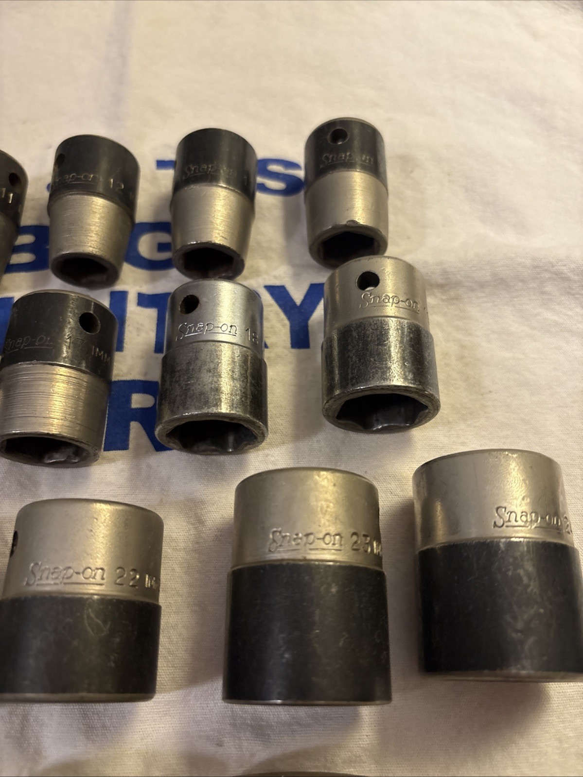 Snap-on Tools USA 1/2″ Drive 18pc 6pt Metric 10mm-27mm Shallow Impact Socket Set