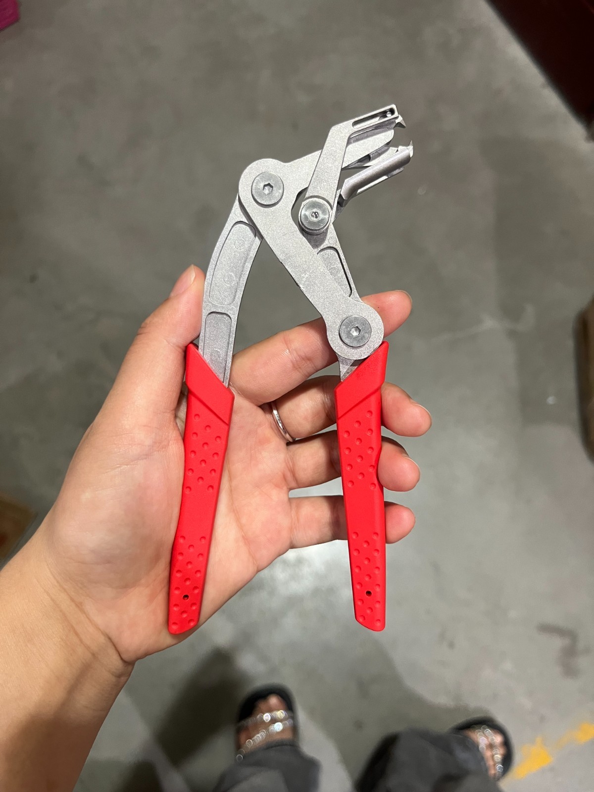 Car Clip Removal Pliers Steel Spring Loaded Fastener Remover Tool for Auto Trim