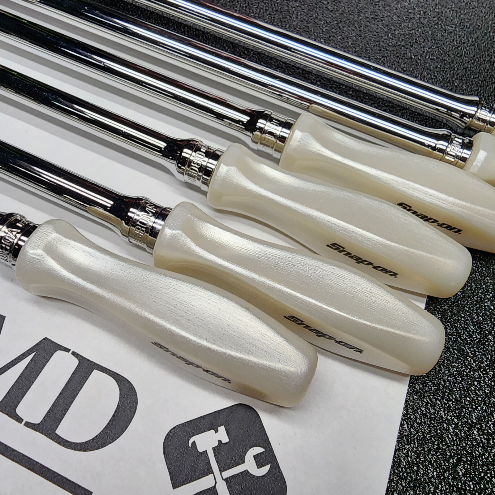 Snap-on Tools USA NEW 8pc PEARL WHITE 3/8″ Drive Fixed & Flex Head Ratchet Set