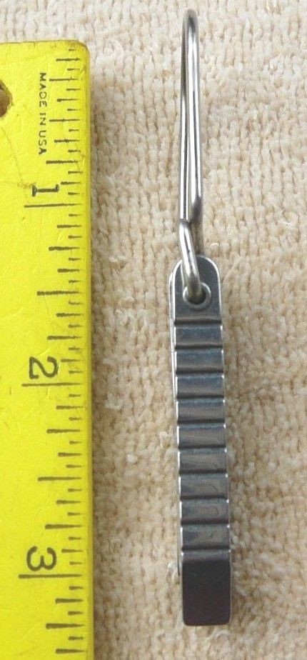 Pocket size screw drivers on a ring four heads New