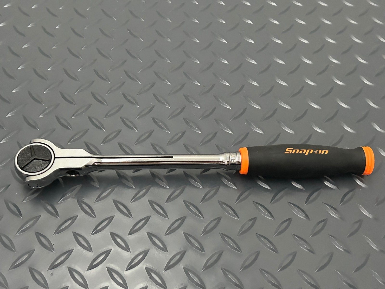 Snap-on Orange 3/8” Drive 100-Tooth Soft Grip Swivel Head Ratchet FHNF100O New